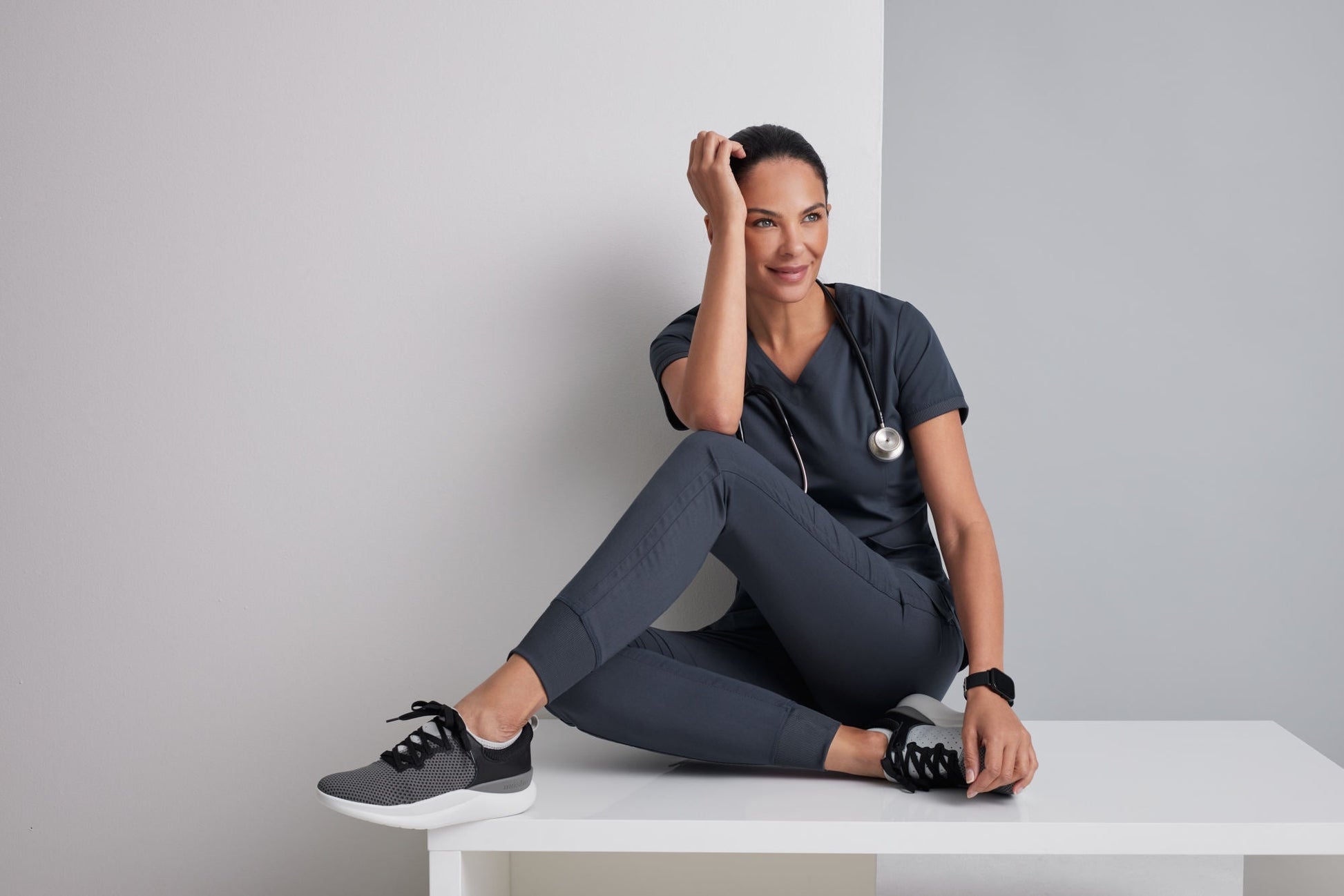 Kira Jogger - Black - Jen's Scrubs