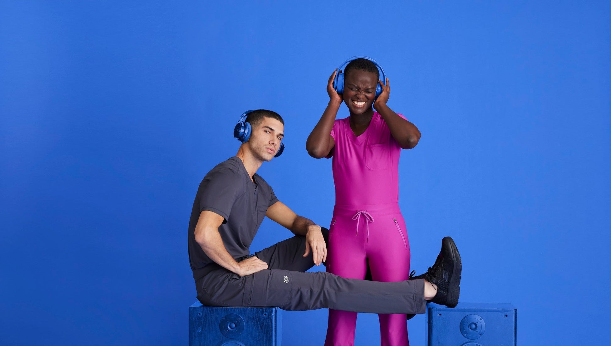 Flex Knit Top - Black - Jen's Scrubs