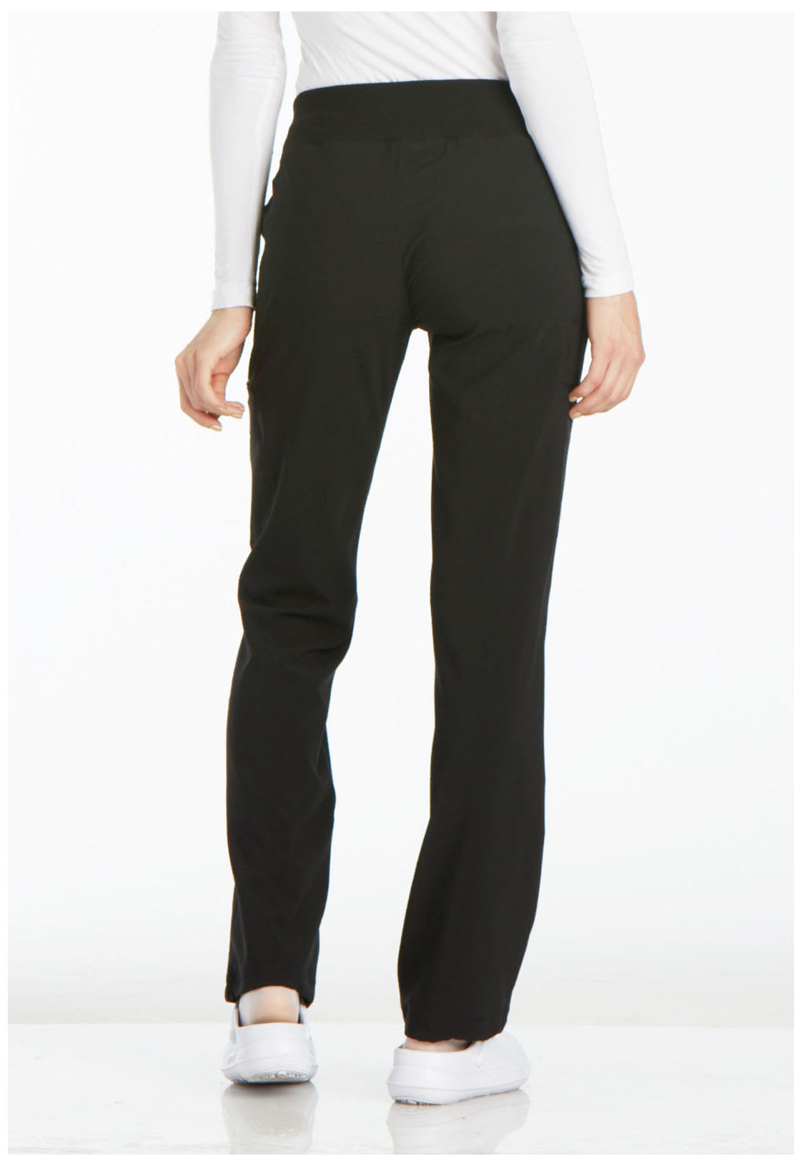 Women's Mid Rise Straight Leg Pull-on Pant - Black
