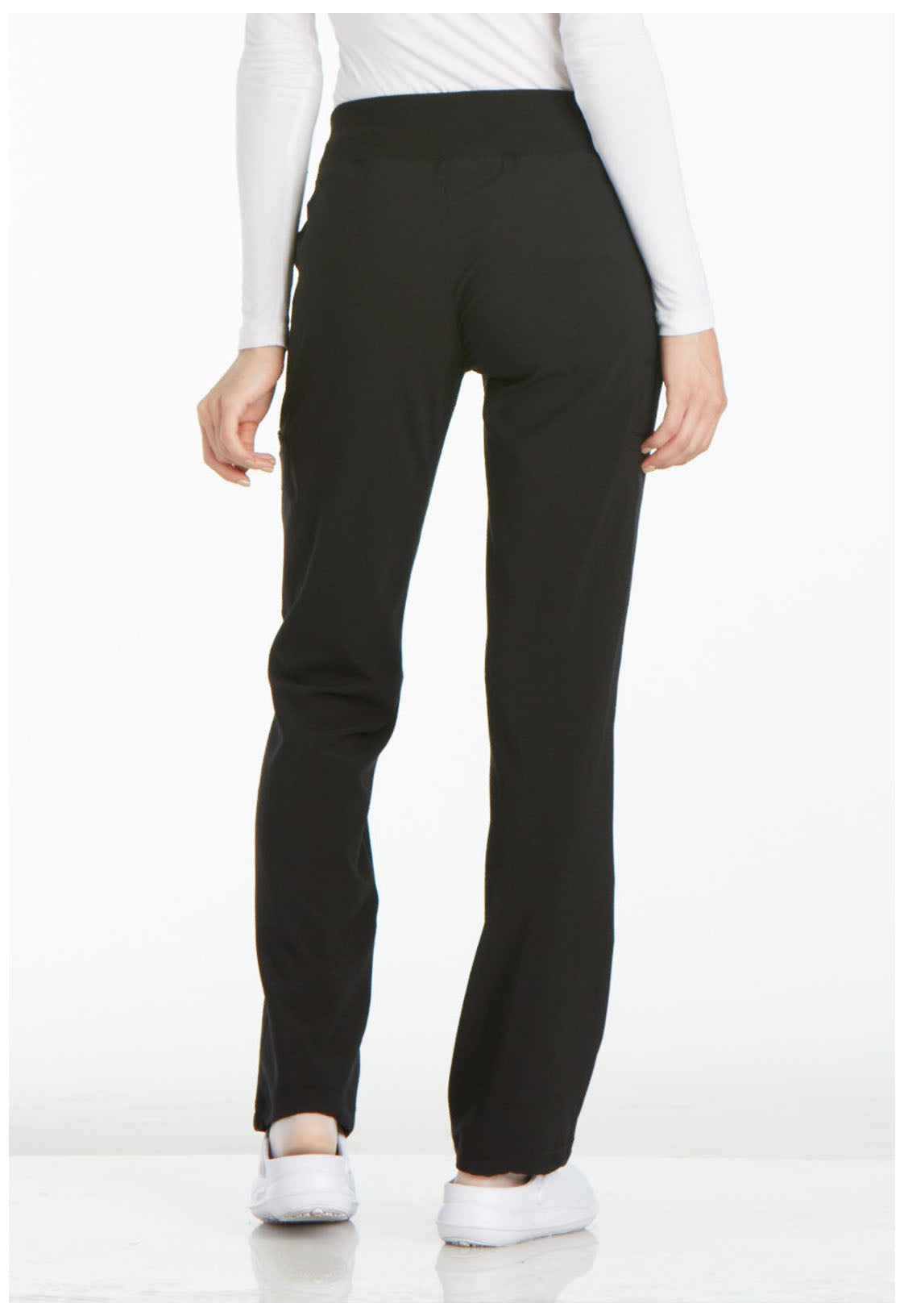 Women's Mid Rise Straight Leg Pull-on Pant - Black