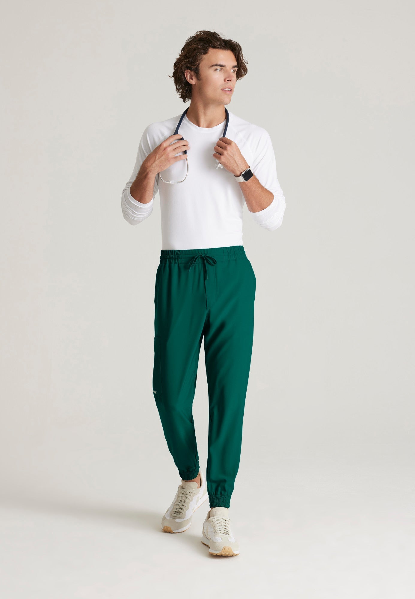 Voyager Jogger - Hunter Green - Jen's Scrubs